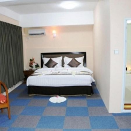 Hotel Bo Bo Min Yangon Eksteriør bilde